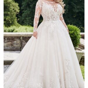 Plus Size Long Sleeve Full Gown Elegant Lace Wedding Dress & Cathedral Veil